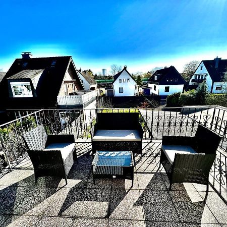 Praktisches Zimmer Im Grossen Haus Mit Garten ดุสเซลดอร์ฟ ภายนอก รูปภาพ